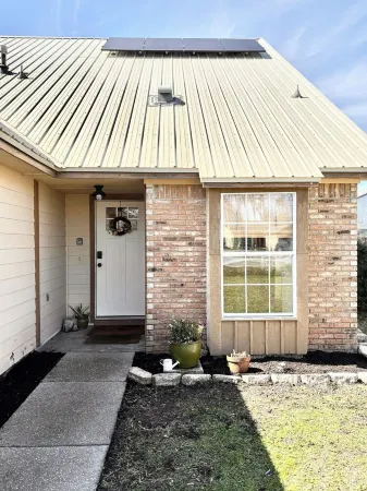 Cozy Cul-de-sac in southern Panama City. Close to town and Beaches