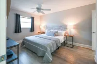 Premier, newly renovated luxury beachfront (top-floor) condo on the Gulf coast. Các khách sạn gần Suncoast Seabird Sanctuary