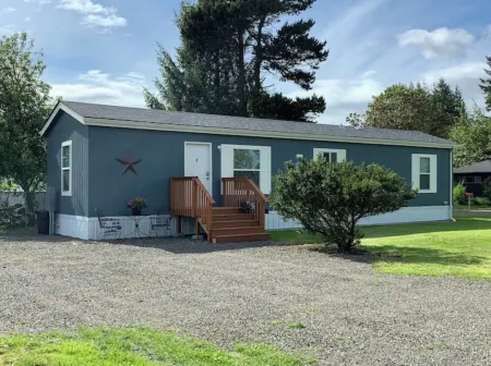 NW Retreat, Convenient 3 Block Walk to Main Street Отели рядом с достопримечательностью «Парк Тилликум»