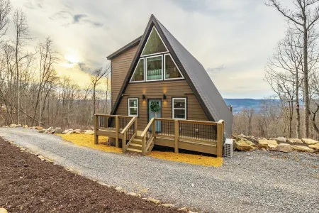 A-Frame Cabin /w Incredible Mountain & Sunset Views! Hang Gliders fly overhead