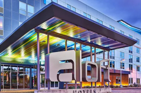 Aloft Santa Clara Отели рядом с достопримечательностью «Сиско»