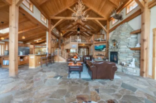 ASPEN CREEKSIDE LODGE- A Stunning Family and Corporate Retreat
