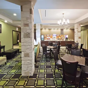 Holiday Inn Express & Suites Brady by IHG