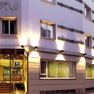 Hotel Selu Отели рядом с достопримечательностью «Башня Калаорра»