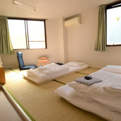 Japanese-Style Inn Swallow Hotel berhampiran Stesen Hatchōnawate