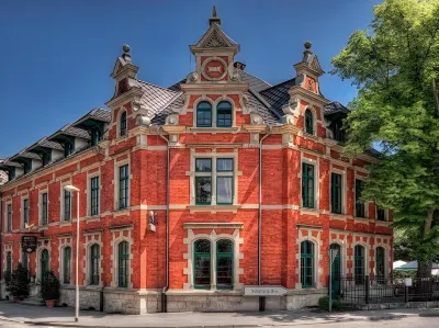 Hotel Zur Henne Hotels near Tourist-Information Stadt Naumburg (Saale)