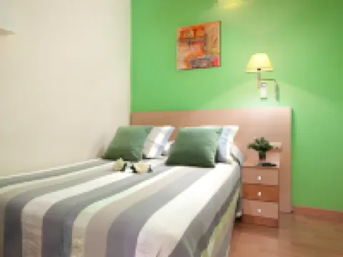 菲利普二世旅舍