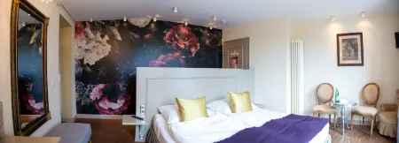 Friedrich Von Schiller Hotel