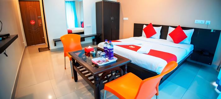 Hotel Om Palace โรงแรมในโลนาวาลา
