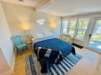 Matlacha Cottage 2/2 remodeled& sunsets!