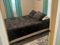 Charming 2-bedroom apartment in delightful Geneva,walking distance to downtown. 杰尼瓦酒店