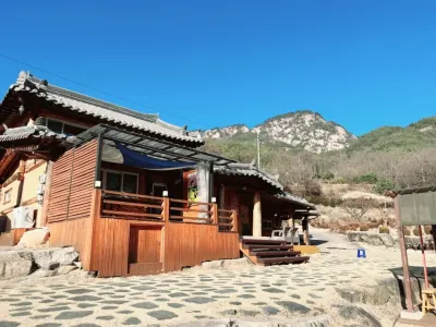 단양 하룻밤궁궐터펜션 시루봉 주변 호텔