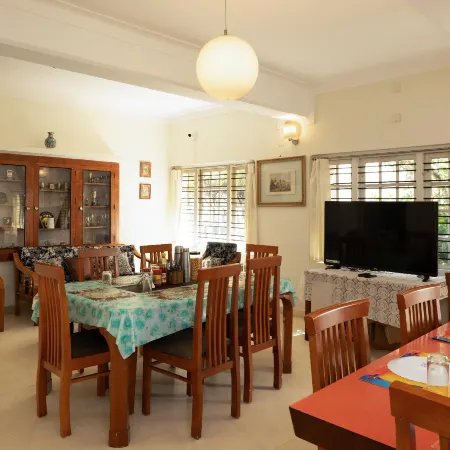 Colonels Inn Отели рядом с достопримечательностью «Говермент Ботаникал Гарден»