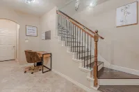 The Castle by the Lake with Pool, Balcony & Garage Parking, Great Location!!