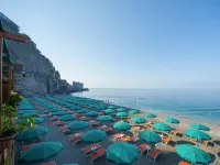 Hotel Sole Splendid - Parvekkeita