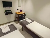 Woodlands Guest House Hotels near Anna Memorial