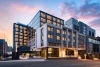 DoubleTree by Hilton Hobart Hotels near The Cat & Fiddle Arcade