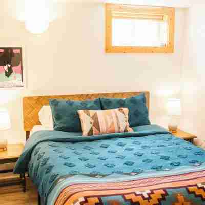 Downtown 3 BDRM Charming Casita Rooms
