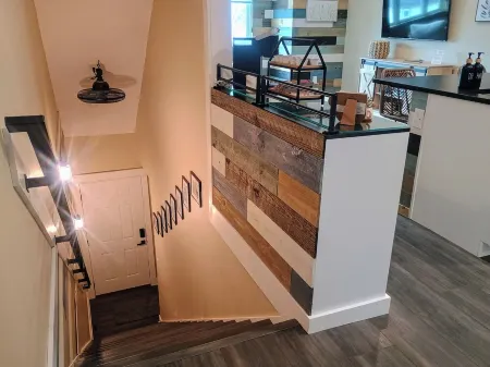 An urban Oasis, both inside and out, in the heart of Tulsa! Отели рядом с достопримечательностью «Expo Square»