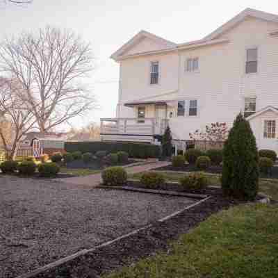 Kellys Suite Hotel Exterior