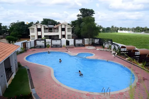 Dvg Socials Retreat Hotels in Davanagere