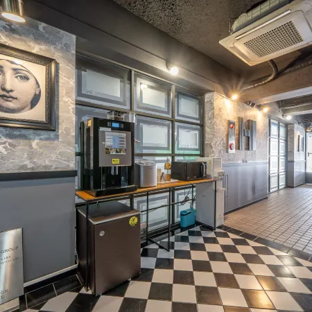 Hi Design Hotel Отели рядом с Аэропорт Гимхе