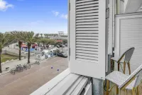 Beach and Gulf Views from the Center of Seaside! 2 Bedroom Condo by Redawning