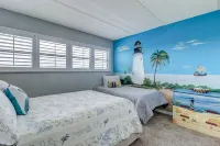 445 Amelia by the Sea 3 Bedroom Condo by RedAwning
