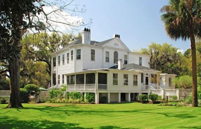 Rhett House