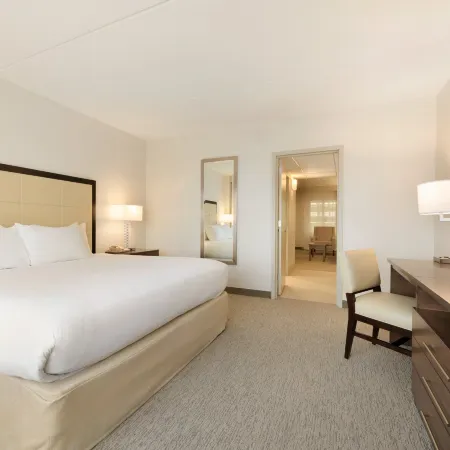 Embassy Suites by Hilton Milwaukee Brookfield