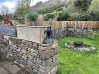 1 Bed Converted Railway Wagon Near Crickhowell Hotels in Llanfihangel Cwmdu with Bwlch and Cathedine