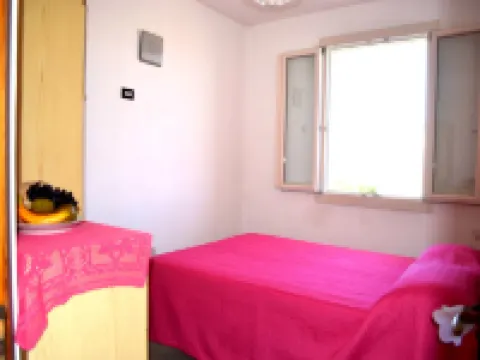 Taki Holiday Home on the First Floor with Two Bathrooms in San Foca