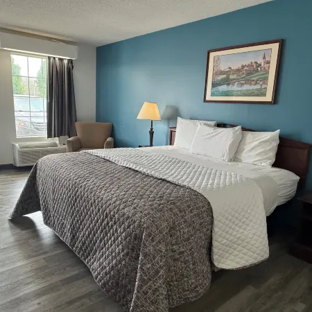 Brentwood Inn & Suites