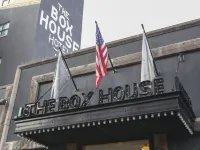 The Box House Hotel Отели рядом с достопримечательностью «Гринпойнт»