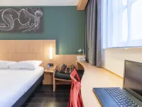 Ibis de Panne Hotels in De Panne