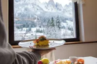 Hotel Colfosco - breakfast