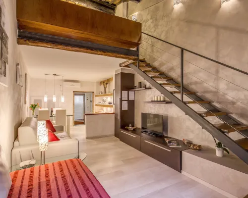 Tritone Top House Hotels near Trevi