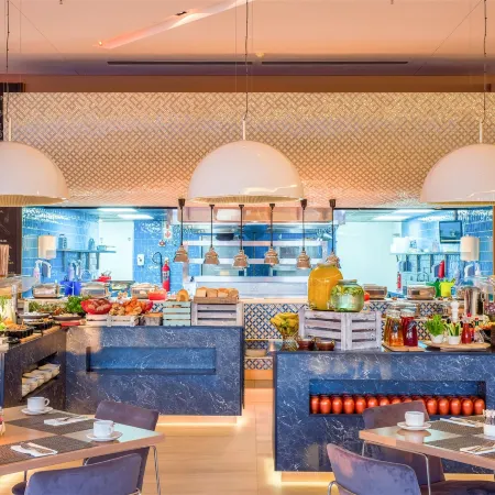 Radisson Blu Gautrain Hotel, Sandton Johannesburg