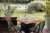 Artémis Hôtel & Spa Bistro Coquet Hotels in Saint-Ilpize