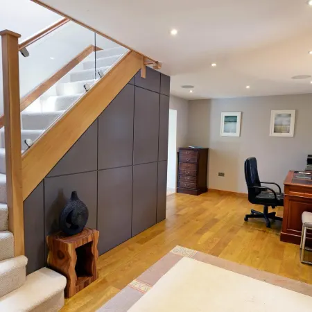 Priory Cottage - Luxury Cottage, Near to Beach