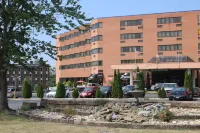 APM Inn & Suites Hotel a Halfway