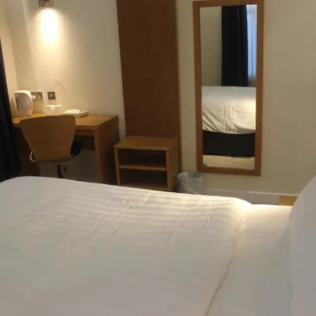 Corona Hotel Rotherham Sheffield Meadowhall