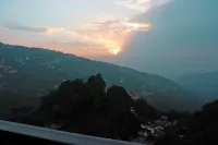 Rosetum Kasauli - Mountain view
