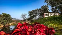 CosmicStays Lazy River Cottage-Stargazers Paradise Hotels in Varoti Kh.