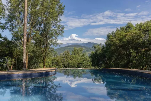 Tiger Mountain Pokhara Lodge Отели в г. Покхара