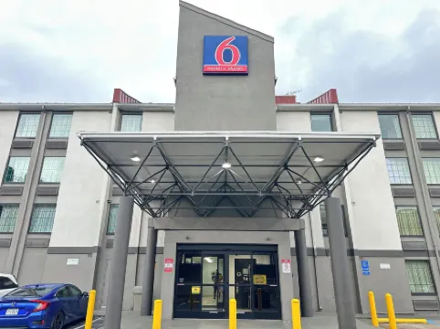 Studio 6 Springfield, VA - Washington DC Southwest