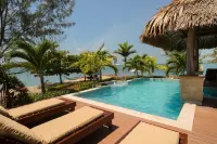 Exclusive Private Island with 360 Degree View of the Ocean - Villas