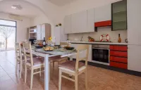 Villa Diamante Torre Lapillo With Air Conditioning, Parking And Wi-Fi