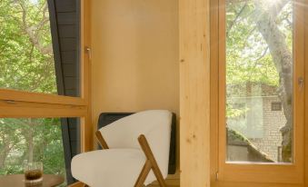Aoos River Treehouse