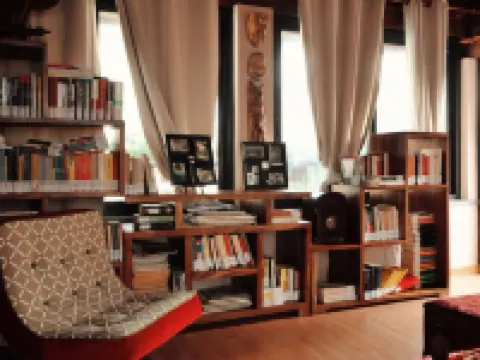 ヴィラ マリサ ベッド ブレックファスト アンド ブックス パヴィーアのホテル